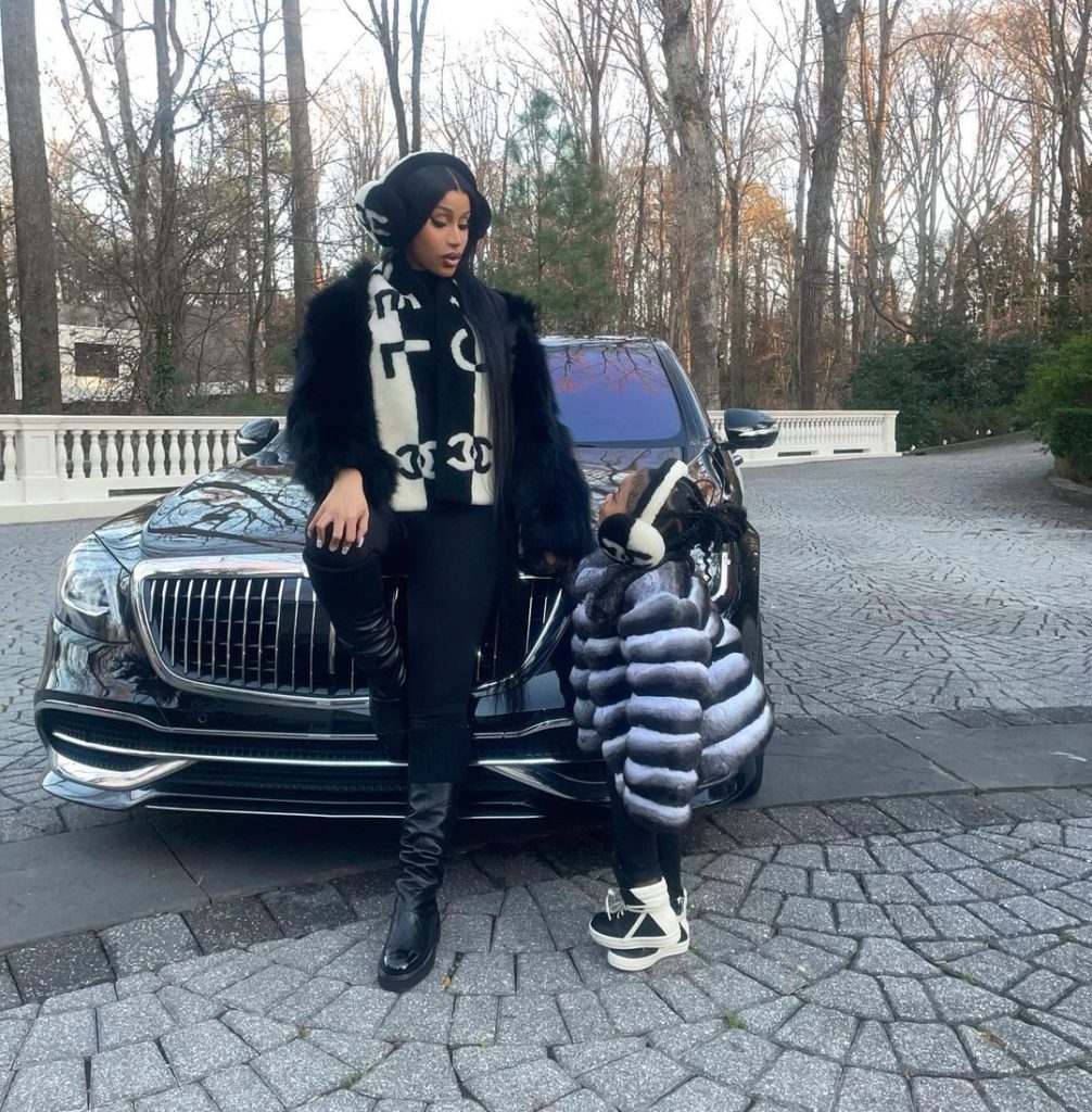 Cardi B with her Daughter Image